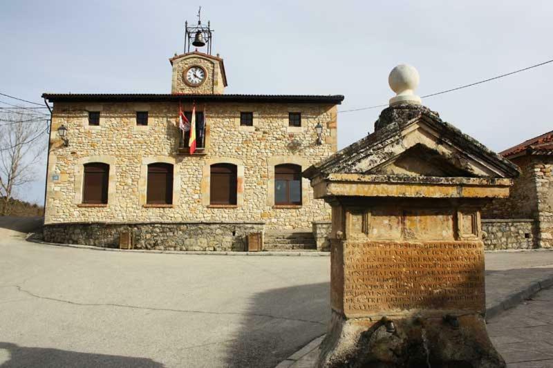 Casa De Pueblo Con Merendero Alquilable Opcionalmente Casarejos Kültér fotó