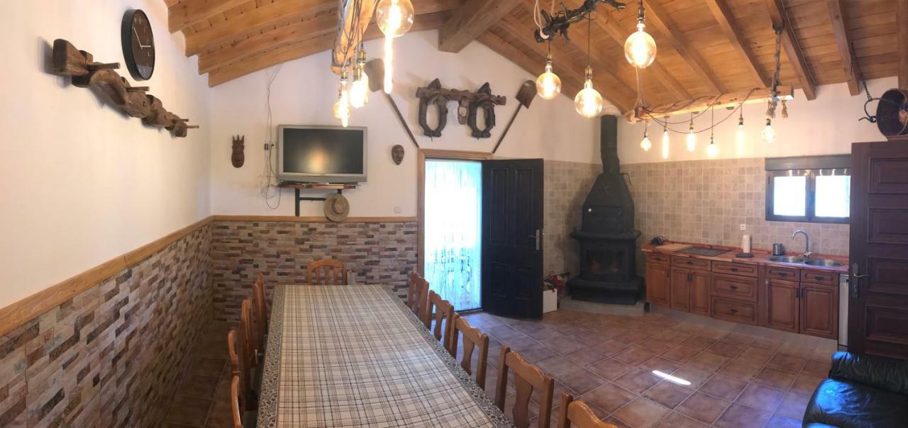 Casa De Pueblo Con Merendero Alquilable Opcionalmente Casarejos Kültér fotó